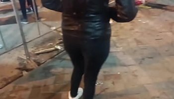 video hormigos calle