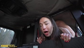 bucetuda loira