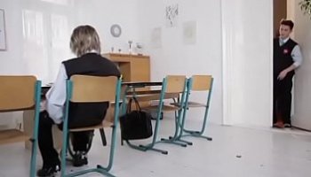 sesso anale in ufficio