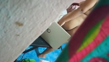 donne sotto la doccia
