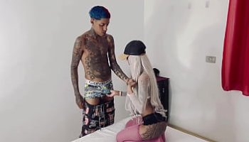 boys eating mature pussy